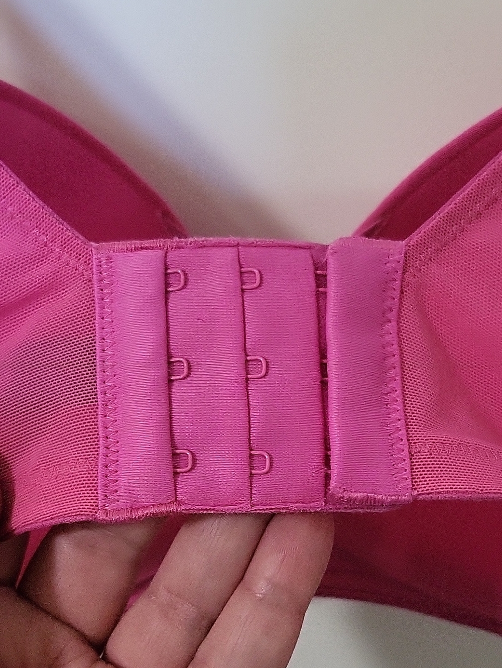 Torrid Magenta/Hot Pink Wireless Push-Up Bra with 360 Back Smoothing 42C NWT - Picture 7 of 15